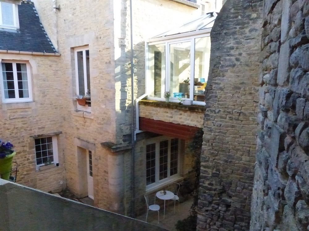 Chambre D'Hotes Logis De Saint Jean Bayeux Eksteriør billede