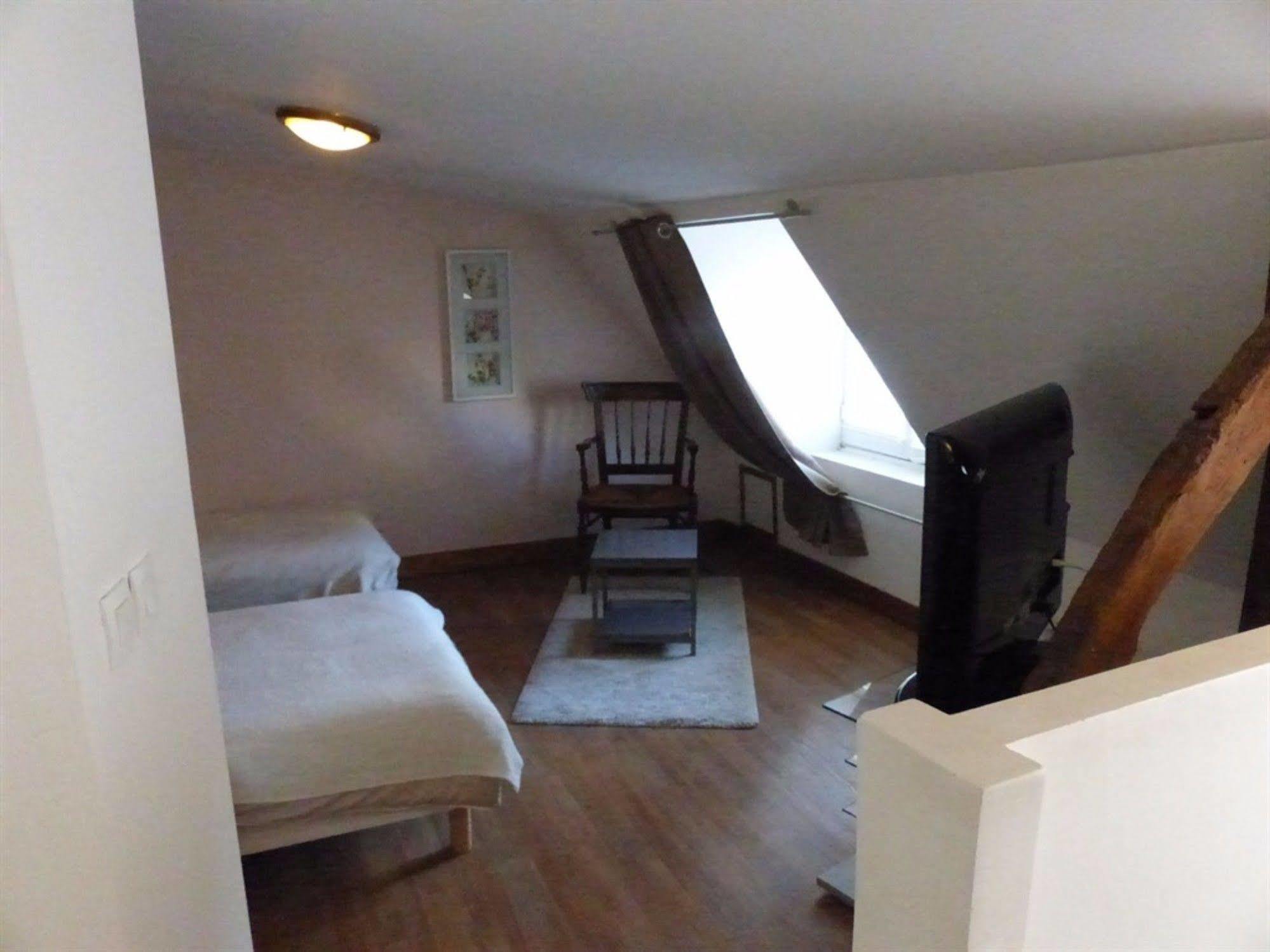 Chambre D'Hotes Logis De Saint Jean Bayeux Eksteriør billede
