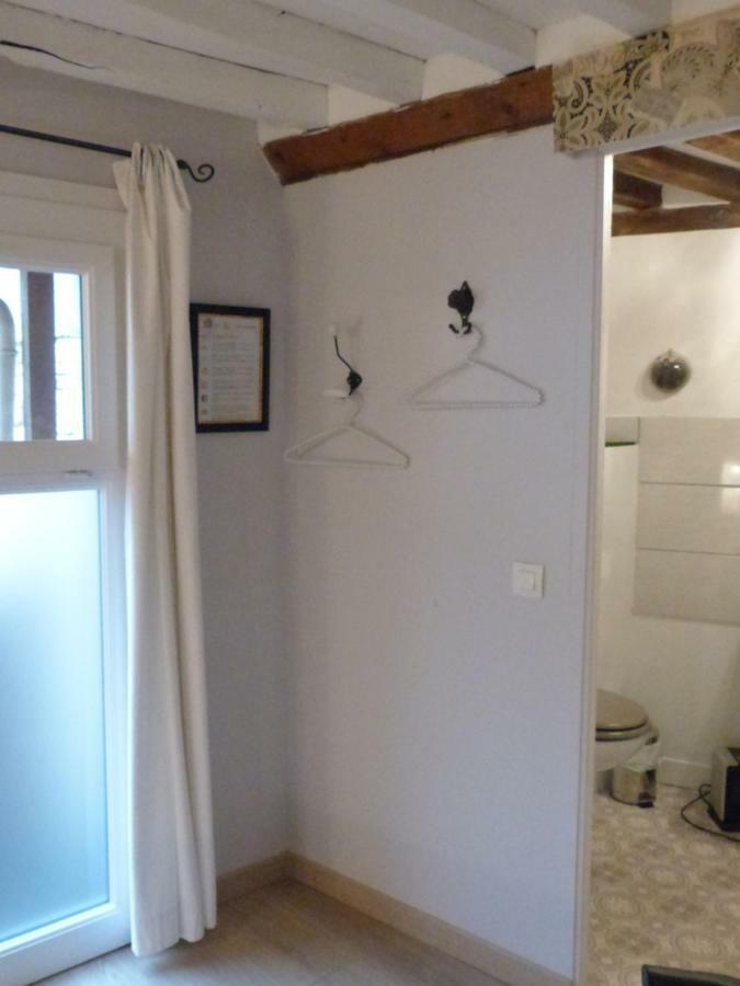 Chambre D'Hotes Logis De Saint Jean Bayeux Eksteriør billede