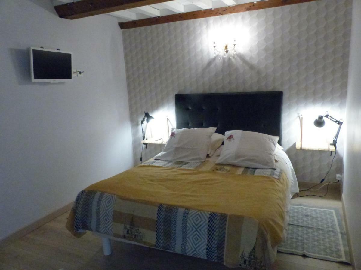 Chambre D'Hotes Logis De Saint Jean Bayeux Eksteriør billede