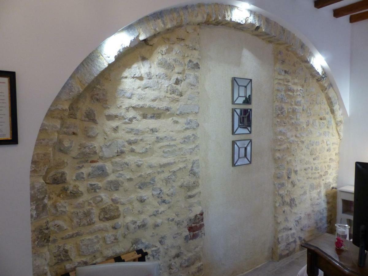 Chambre D'Hotes Logis De Saint Jean Bayeux Eksteriør billede